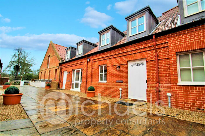 2 Bedroom Mews To Rent In The Street, Great Saling, CM7