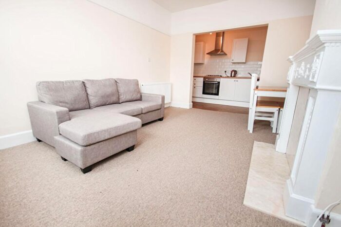 1 Bedroom Flat To Rent In Charminster Road, Bournemouth, BH8