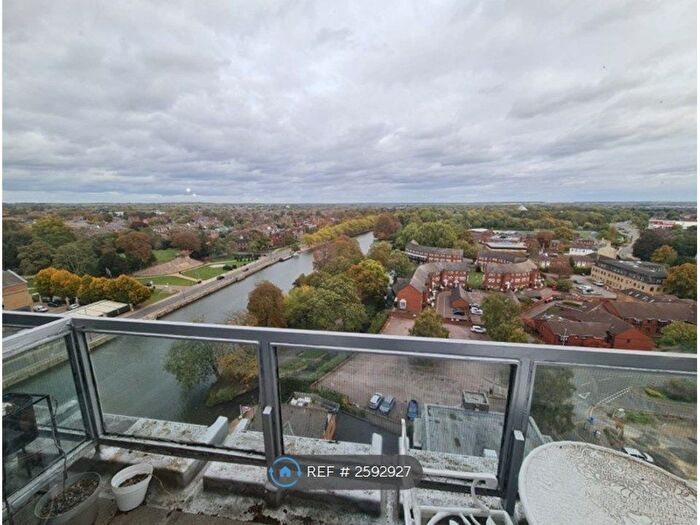 3 Bedroom Flat To Rent In Riverside Towers, Bedford, MK42