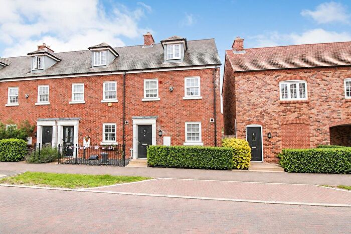 3 Bedroom End Of Terrace House For Sale In King Alfred Way, Great Denham, Bedford, MK40