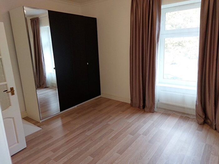 3 Bedroom Terraced House For Sale In Summerfield Cottages, Glasgow, G14