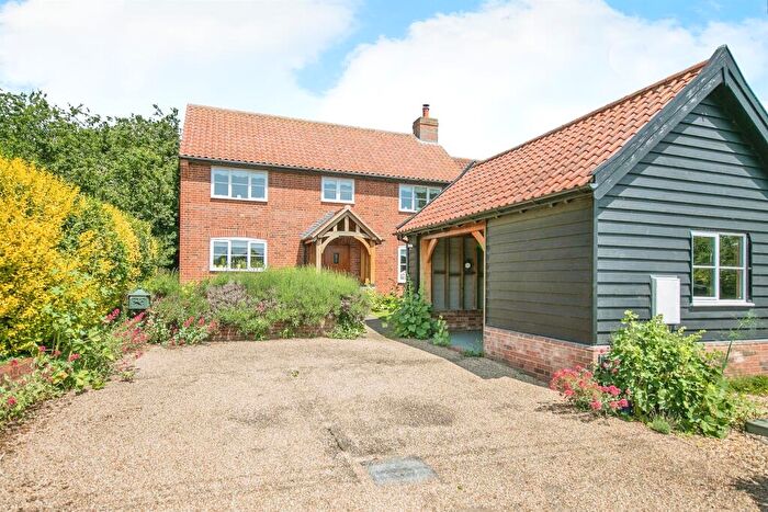 3 Bedroom Detached House For Sale In The Street, Chillesford, Woodbridge, IP12