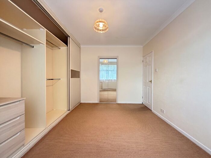 4 Bedroom Terraced House To Rent In Avis Square, London, E1