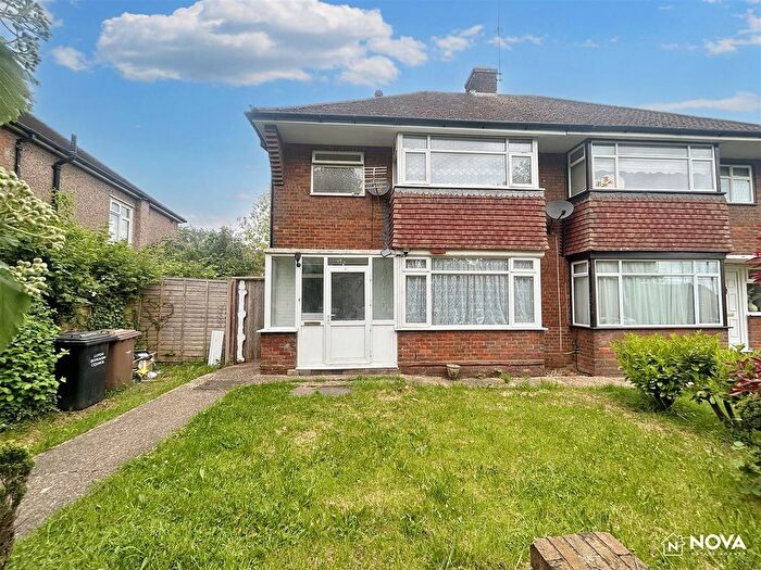 3 Bedroom Property To Rent In Crawley Green Road, Luton, LU2