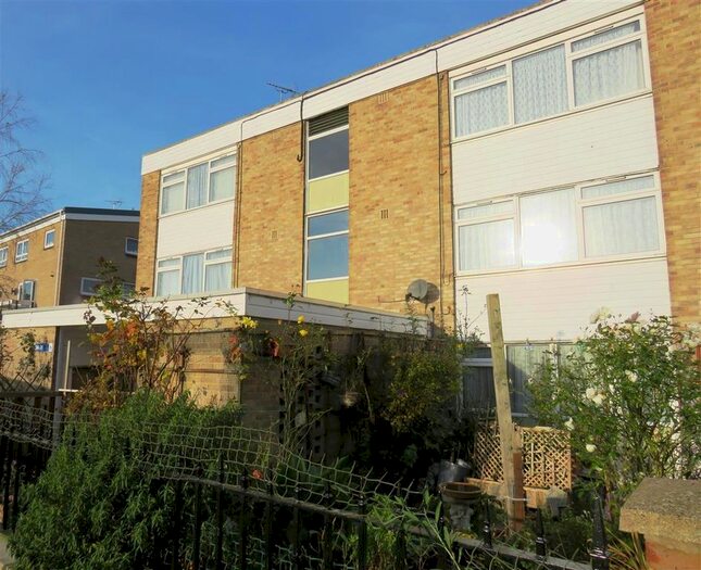 1 Bedroom Flat To Rent In Artillery Gardens, Canterbury, CT1