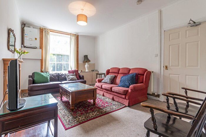 4 Bedroom Duplex To Rent In L – London Street, Edinburgh, EH3