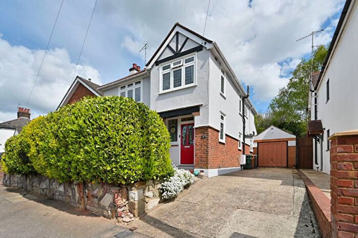 4 Bedroom Detached House For Sale In Hamilton Road, Watford, Hunton Bridge, WD4