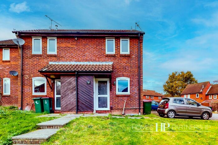 2 Bedroom End Of Terrace House To Rent In The Acorns, Crawley, RH11