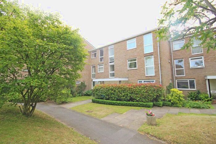 1 Bedroom Flat To Rent In Harrowdene Gardens, Teddington, TW11