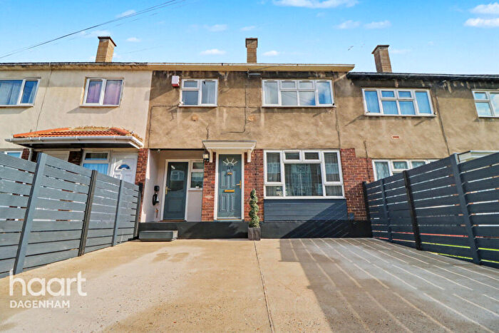 3 Bedroom Terraced House For Sale In Chelmer Crescent, Barking, IG11
