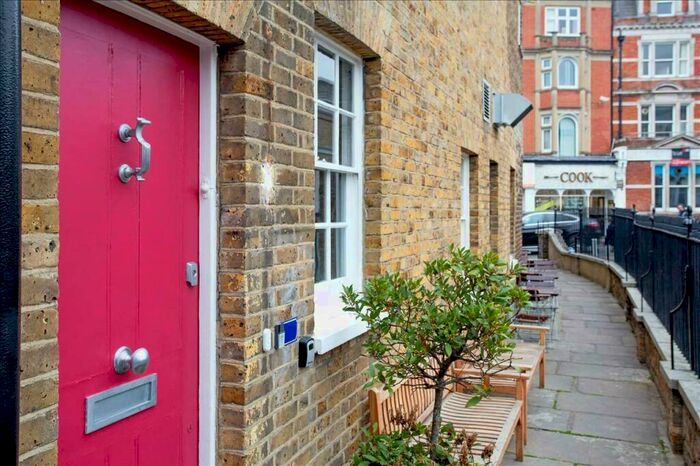 2 Bedroom Flat To Rent In Tranquil Vale, Blackheath, SE3