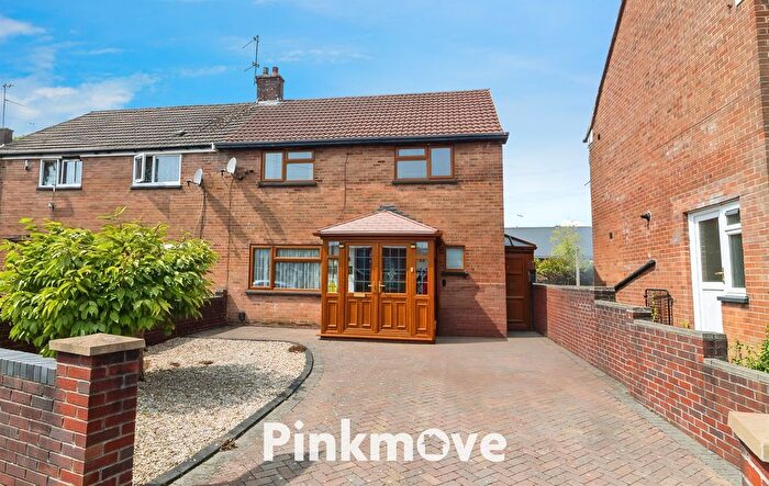 3 Bedroom Semi-Detached House For Sale In Hendre Farm Drive, Newport, NP19