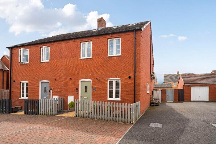 4 Bedroom Semi-Detached House For Sale In Hare Lane, Cranfield, Bedford, MK43