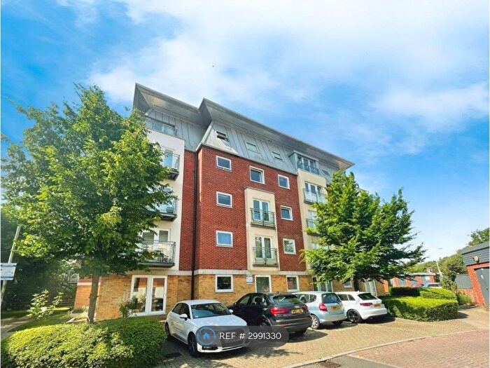 2 Bedroom Flat To Rent In Winterthur Way, Basingstoke, RG21