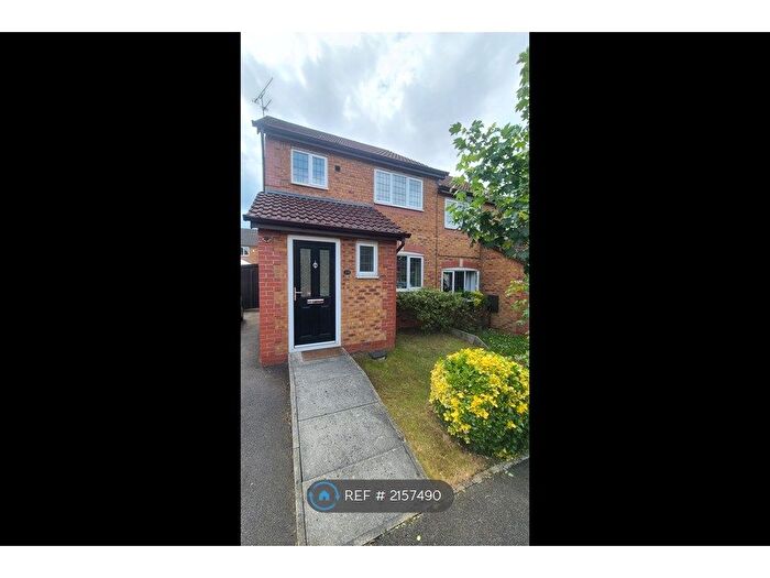 3 Bedroom Semi-Detached House To Rent In Northumberland Way, Manchester, M22