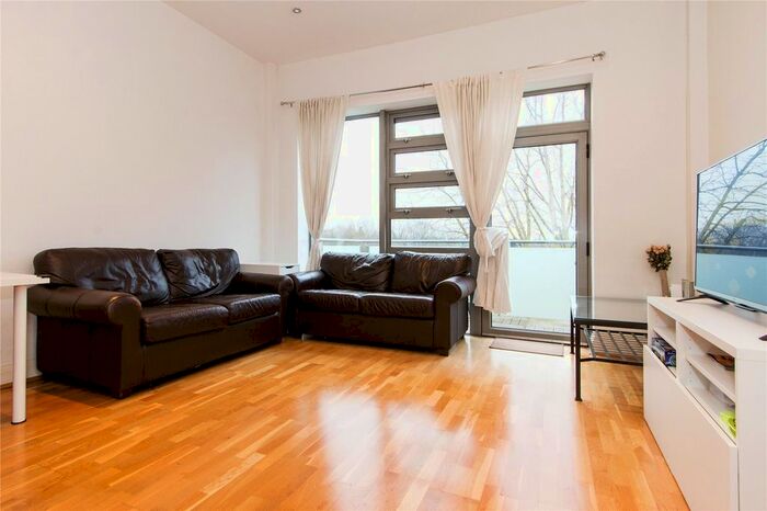 2 Bedroom Flat To Rent In Rotherhithe Street, London, SE16