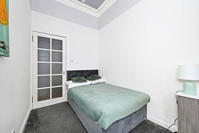 2 Bedroom Flat For Sale In Elm Row, Edinburgh, EH7