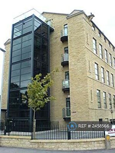 2 Bedroom Flat To Rent In Cavendish Court, Drighlington, Bradford, BD11