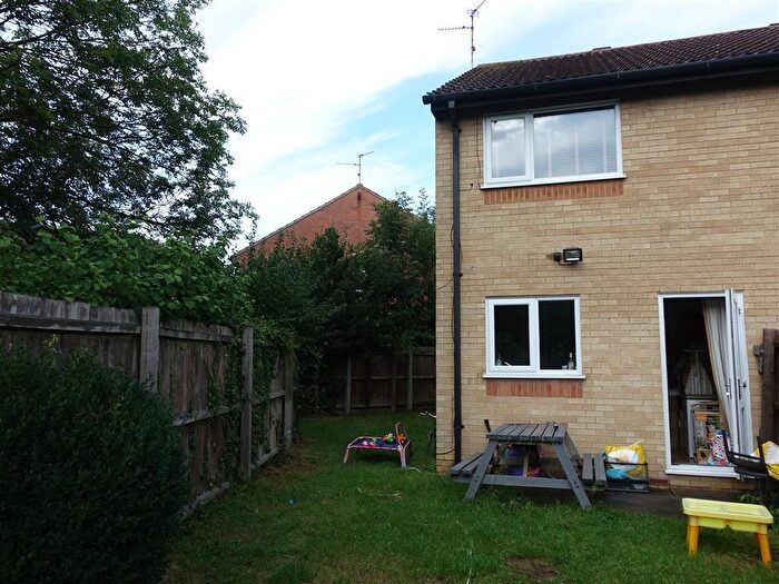 2 Bedroom House To Rent In Seymour Place, Peterborough, PE4