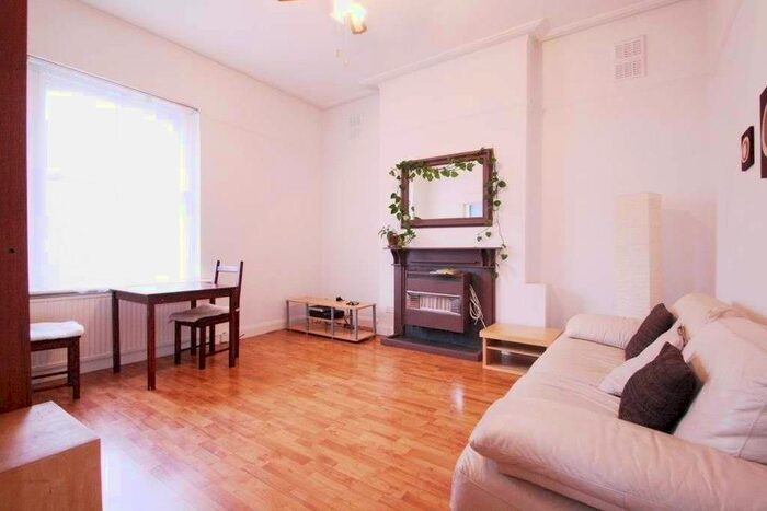 1 Bedroom Flat To Rent In Malvern Road, NW6