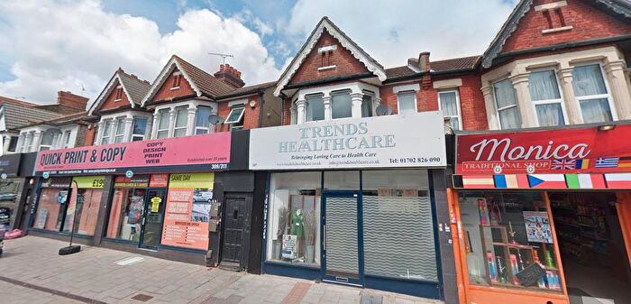 2 Bedroom Flat For Sale In London Road, Westcliff-On-Sea, SS0