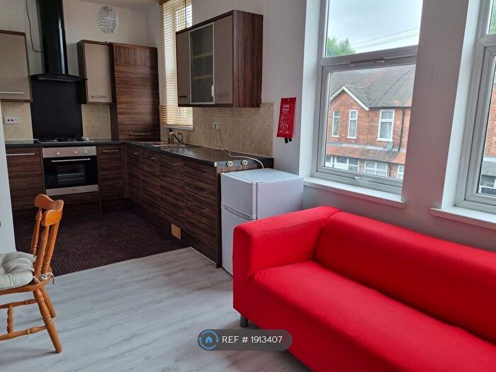 1 Bedroom Flat To Rent In Querneby Road, Nottingham, NG3