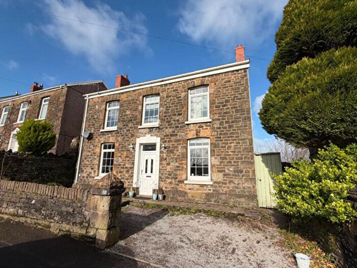 4 Bedroom Detached House For Sale In Walters Road, Llansamlet, Swansea, SA7