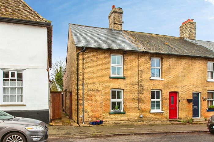 3 Bedroom End Terrace House For Sale In Ermine Street, Caxton, Cambridge, CB23