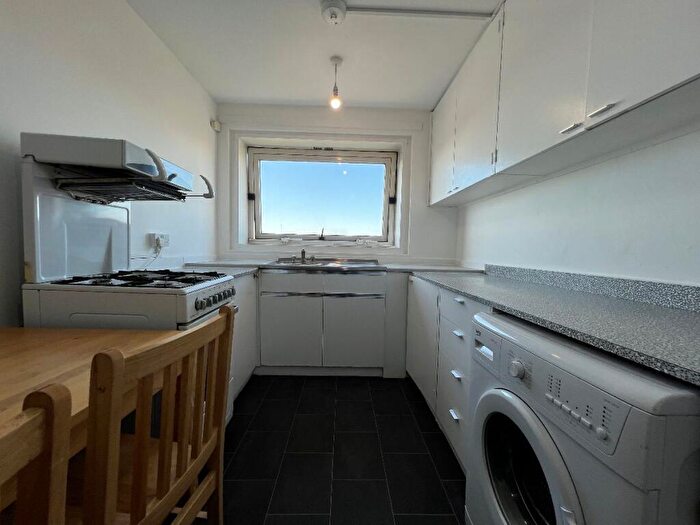 3 Bedroom Flat To Rent In Dalehead, Harrington Square, NW1