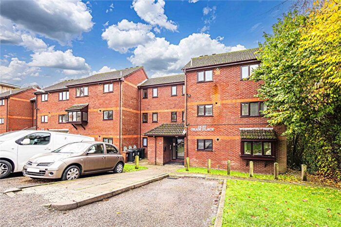 1 Bedroom Flat To Rent In Oram Place, Lawn Lane, Hemel Hempstead, Hertfordshire, HP3