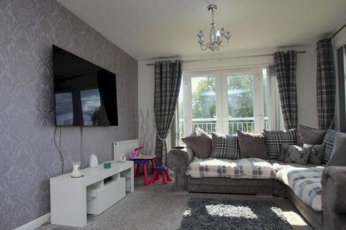2 Bedroom Flat To Rent In Alexander Mcleod Place, Stirling, FK7