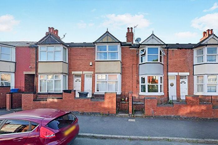 2 Bedroom Terraced House For Sale In Hawkshead Road, Sheffield, S4