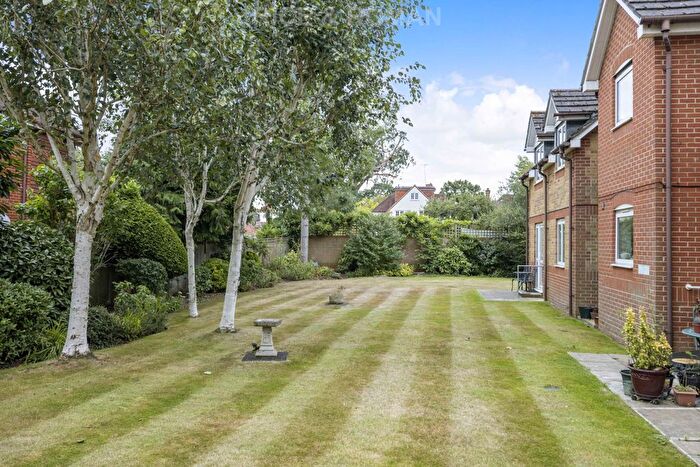 1 Bedroom Flat To Rent In Royston Court, Hinchley Wood, KT10