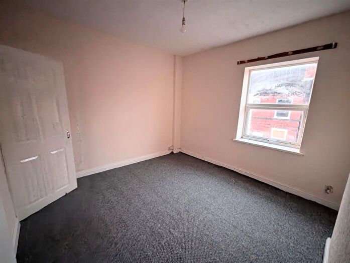 2 Bedroom End Of Terrace House To Rent In Newfield Street, Tunstall, Stoke-On-Trent, ST6