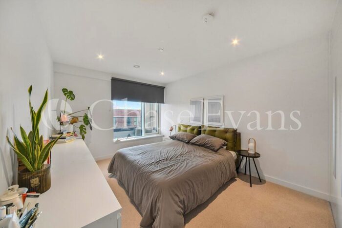 1 Bedroom Flat For Sale In Deacon Street, Elephant & Castle, London, SE17