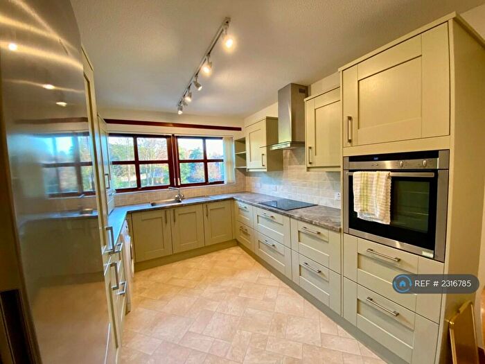 2 Bedroom Flat To Rent In Craufurdland, Edinburgh, EH4