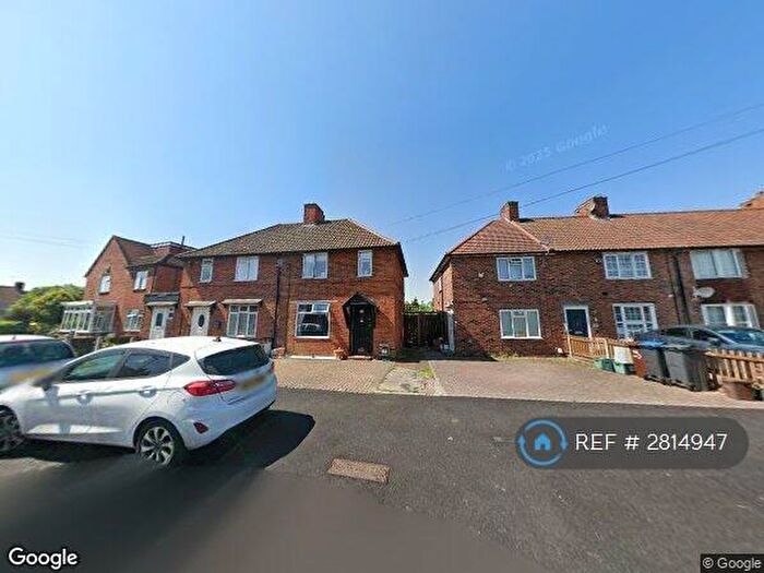 3 Bedroom End Of Terrace House To Rent In Flaxley Road, Morden, SM4