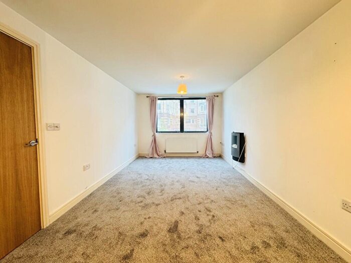 1 Bedroom Flat To Rent In Flat, Ebrington Street, PL4