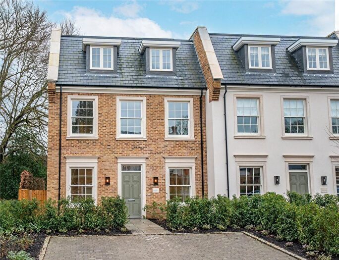 4 Bedroom Semi Detached House For Sale In Langham Place, Winchester, Hampshire, SO22