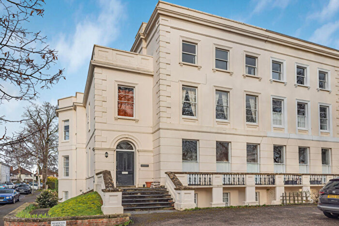 1 Bedroom Apartment For Sale In London Road, Cheltenham, Gloucestershire, GL52