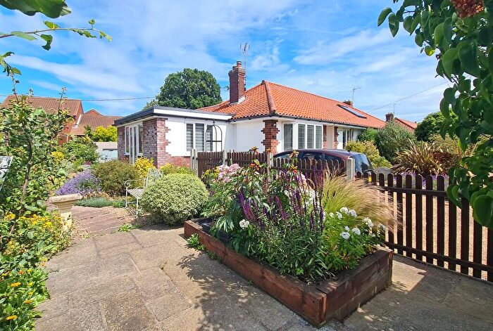 2 Bedroom Semi-Detached Bungalow For Sale In Northfield Road, Mundesley, NR11