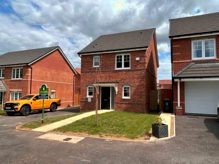 3 Bedroom Detached House To Rent In School Lane, Doncaster, South Yorkshire, DN2