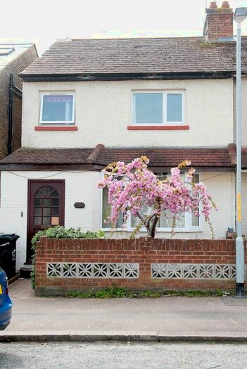 3 Bedroom Terraced House To Rent In Queens Avenue, Ramsgate, CT12