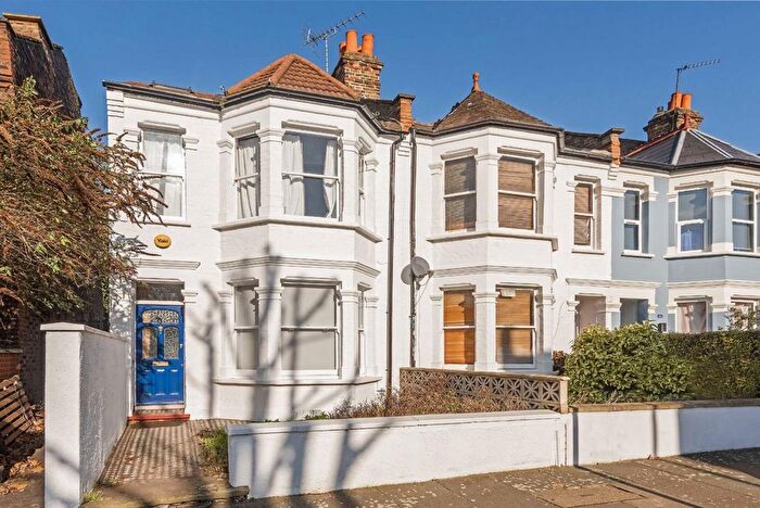 4 Bedroom Property To Rent In Drayton Avenue, West Ealing, W13