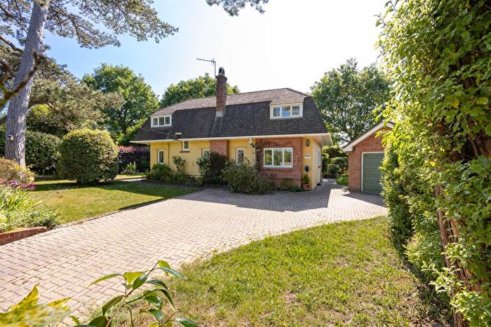 3 Bedroom Detached House For Sale In Norton, Isle Of Wight, PO41