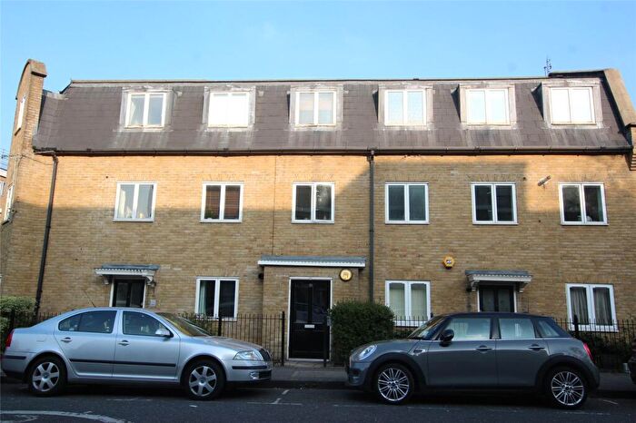 3 Bedroom Apartment To Rent In Jamaica Street, London, E1
