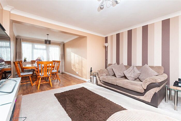 2 Bedroom Terraced House For Sale In Chelmsford Road, Rochester, Kent, ME2