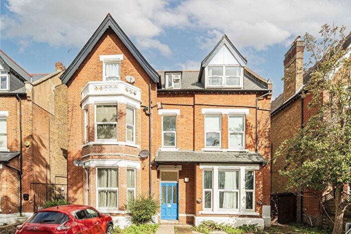 2 Bedroom Flat For Sale In Mattock Lane, Ealing, W5