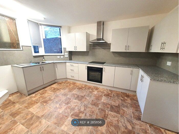 3 Bedroom Terraced House To Rent In Anne Of Cleves Road, Dartford, DA1