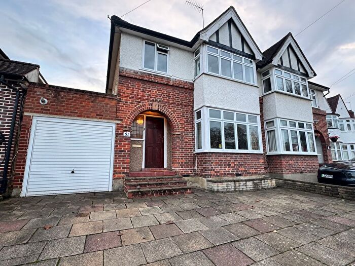 3 Bedroom Semi-Detached House For Sale In Lyncroft Avenue, Middlesex, Pinner, HA5